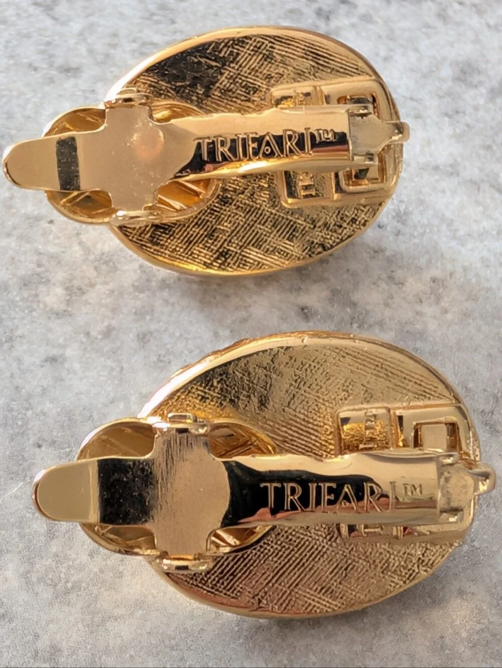 Vintage Trifari Gold-Tone White Pearlescent Oval Clip On Earrings